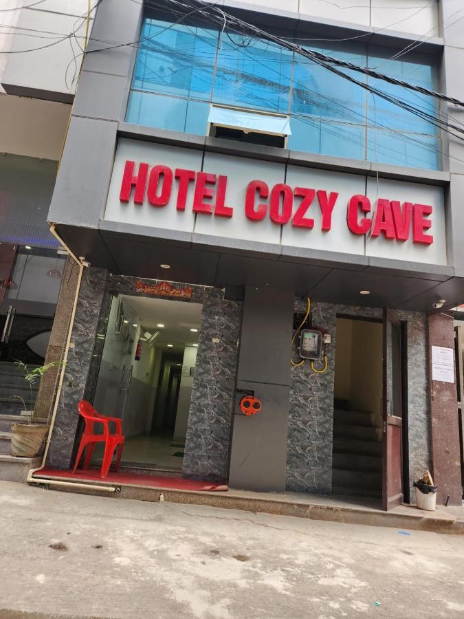 Hotel Cozy Cave New Delhi Eksteriør bilde