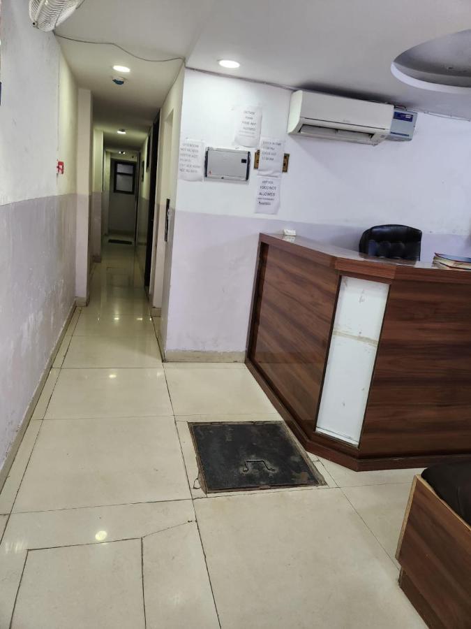 Hotel Cozy Cave New Delhi Eksteriør bilde